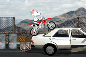 《小白鼠骑摩托》游戏画面1